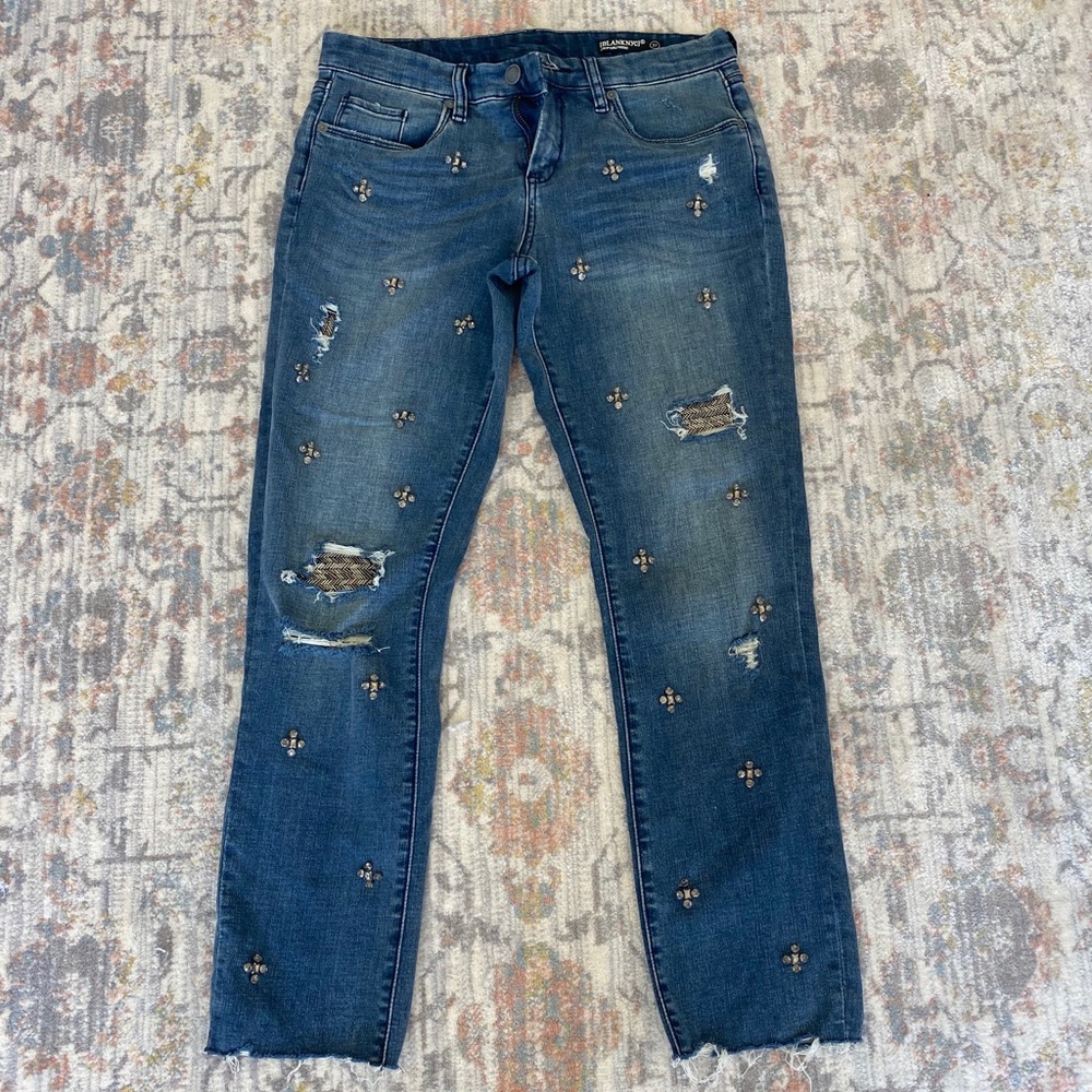 BLANKNYC Girlfriend jeans with sew-on jewels.
